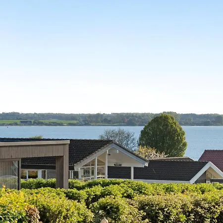 Dom wakacyjny 3 Bedroom Awesome In Sjolund *